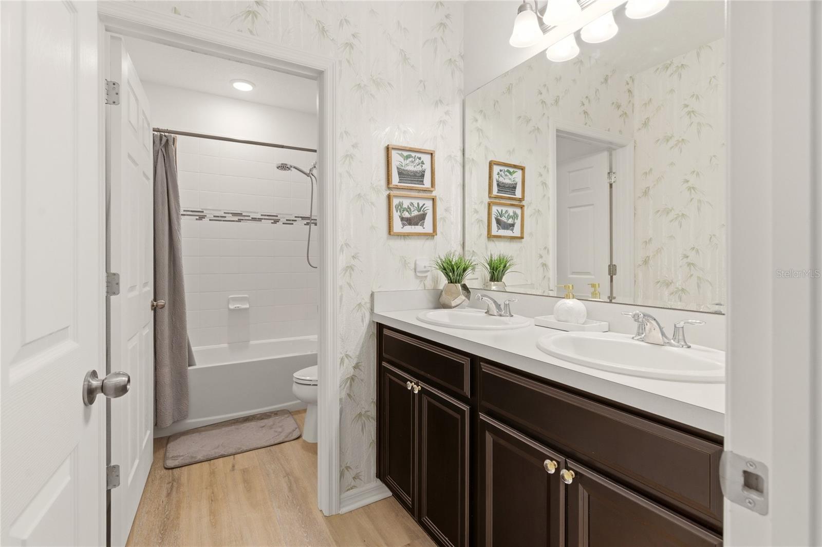 CYPRESS OAKS - Residential