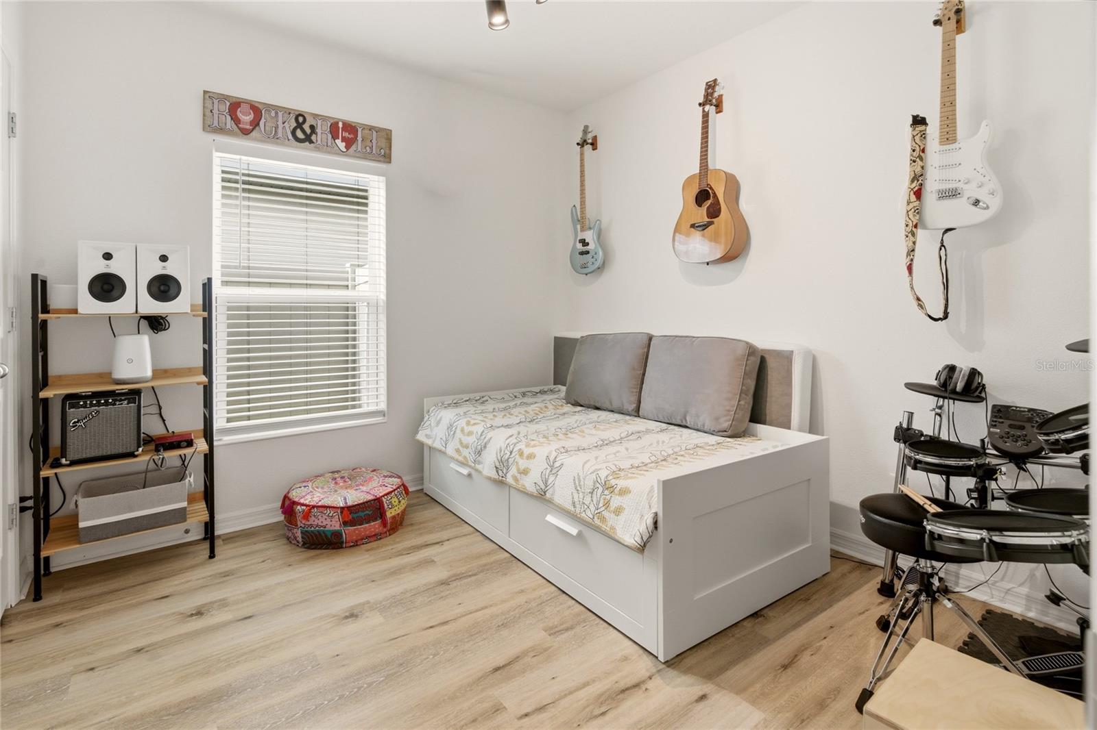 CYPRESS OAKS - Residential