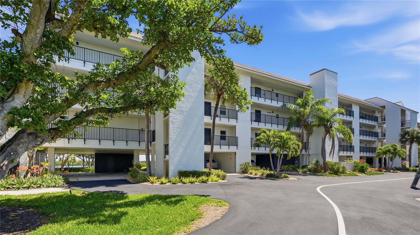 WINDWARD BAY AMD - Residential