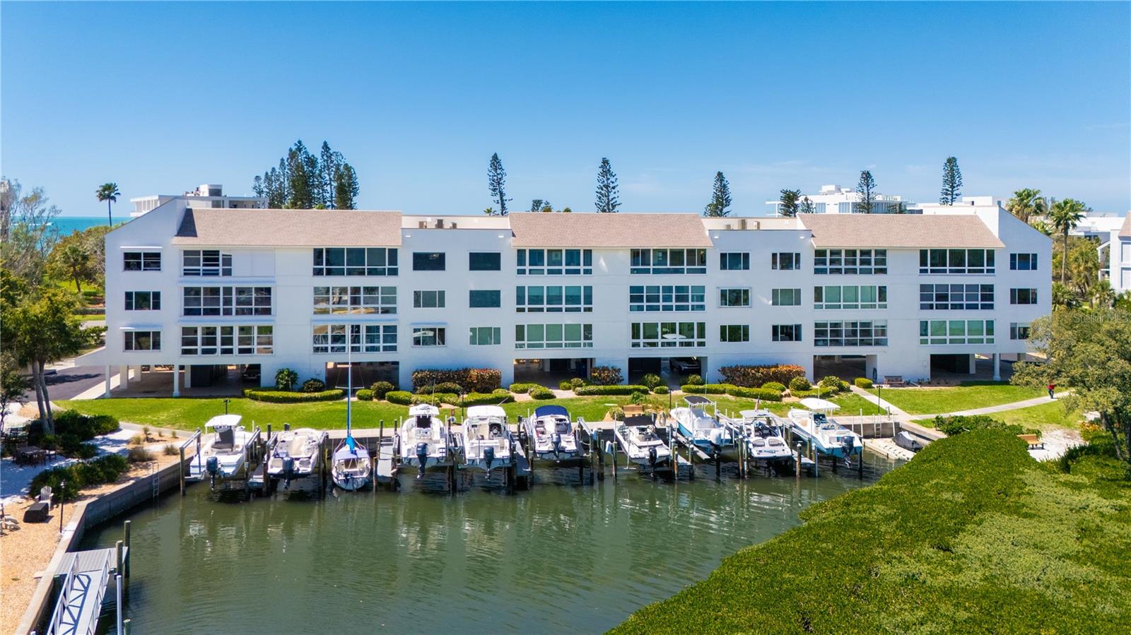 WINDWARD BAY AMD - Residential