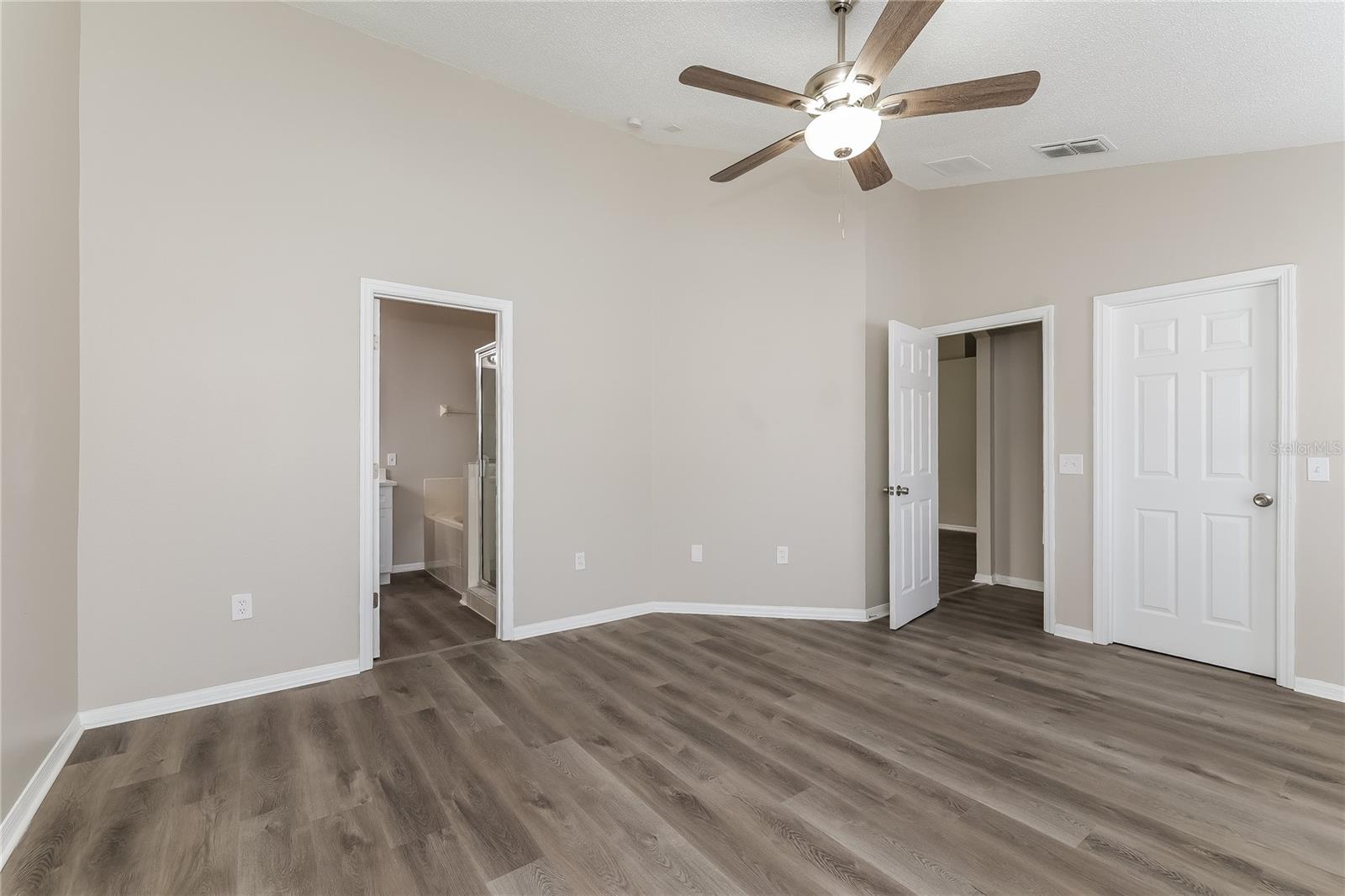 RANDA RIDGE PH 02 - Residential Lease