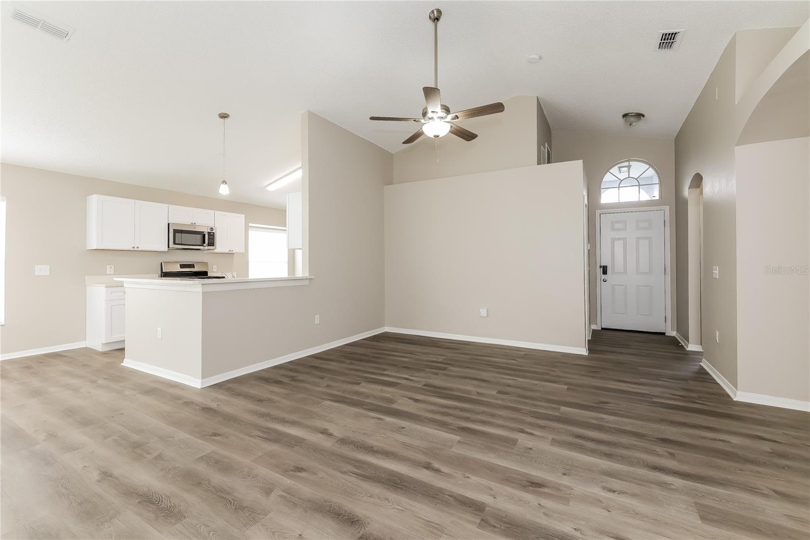 RANDA RIDGE PH 02 - Residential Lease