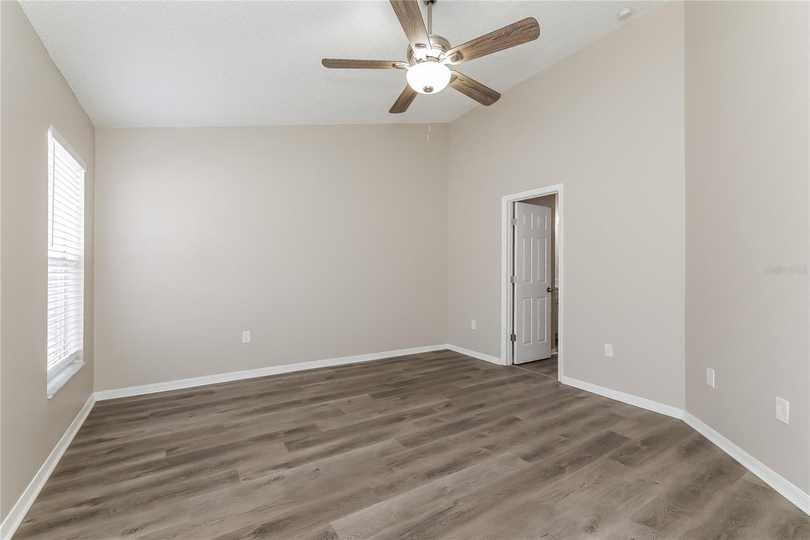 RANDA RIDGE PH 02 - Residential Lease