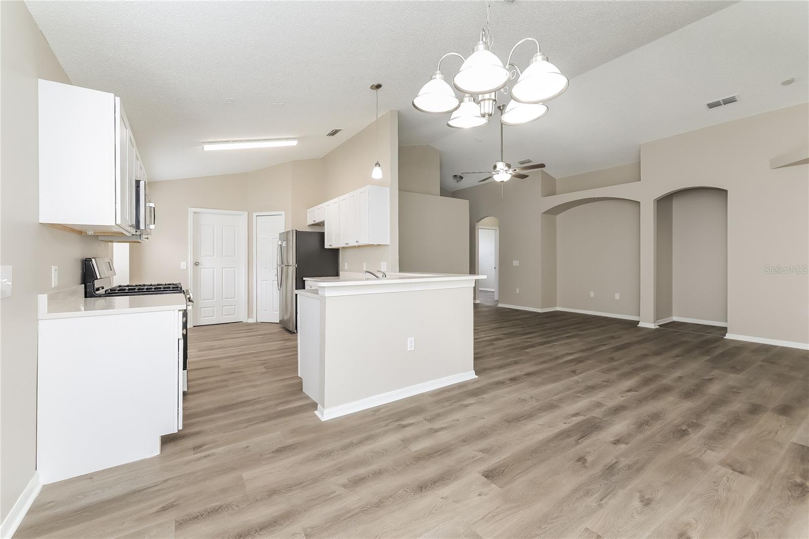 RANDA RIDGE PH 02 - Residential Lease