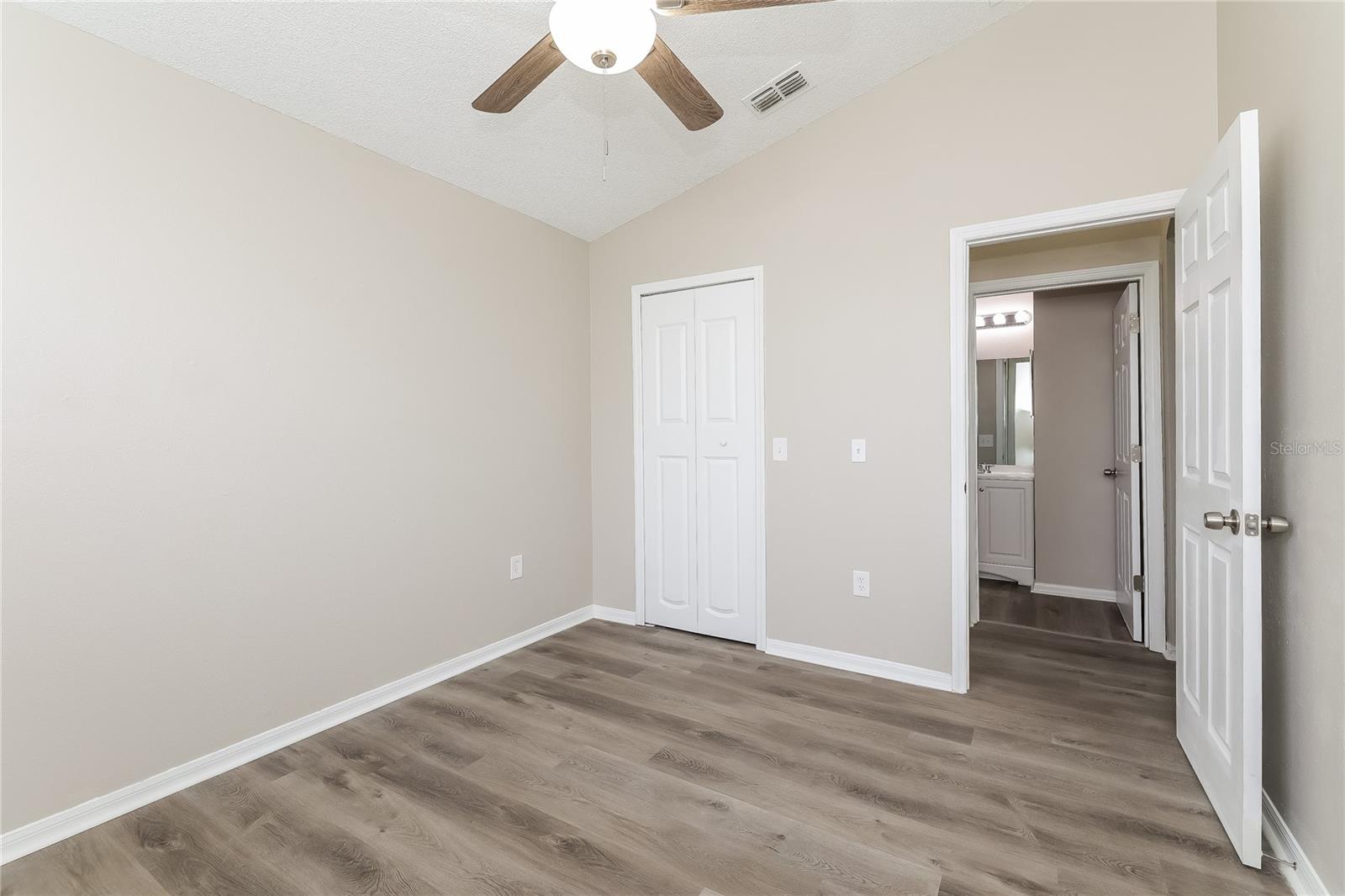 RANDA RIDGE PH 02 - Residential Lease