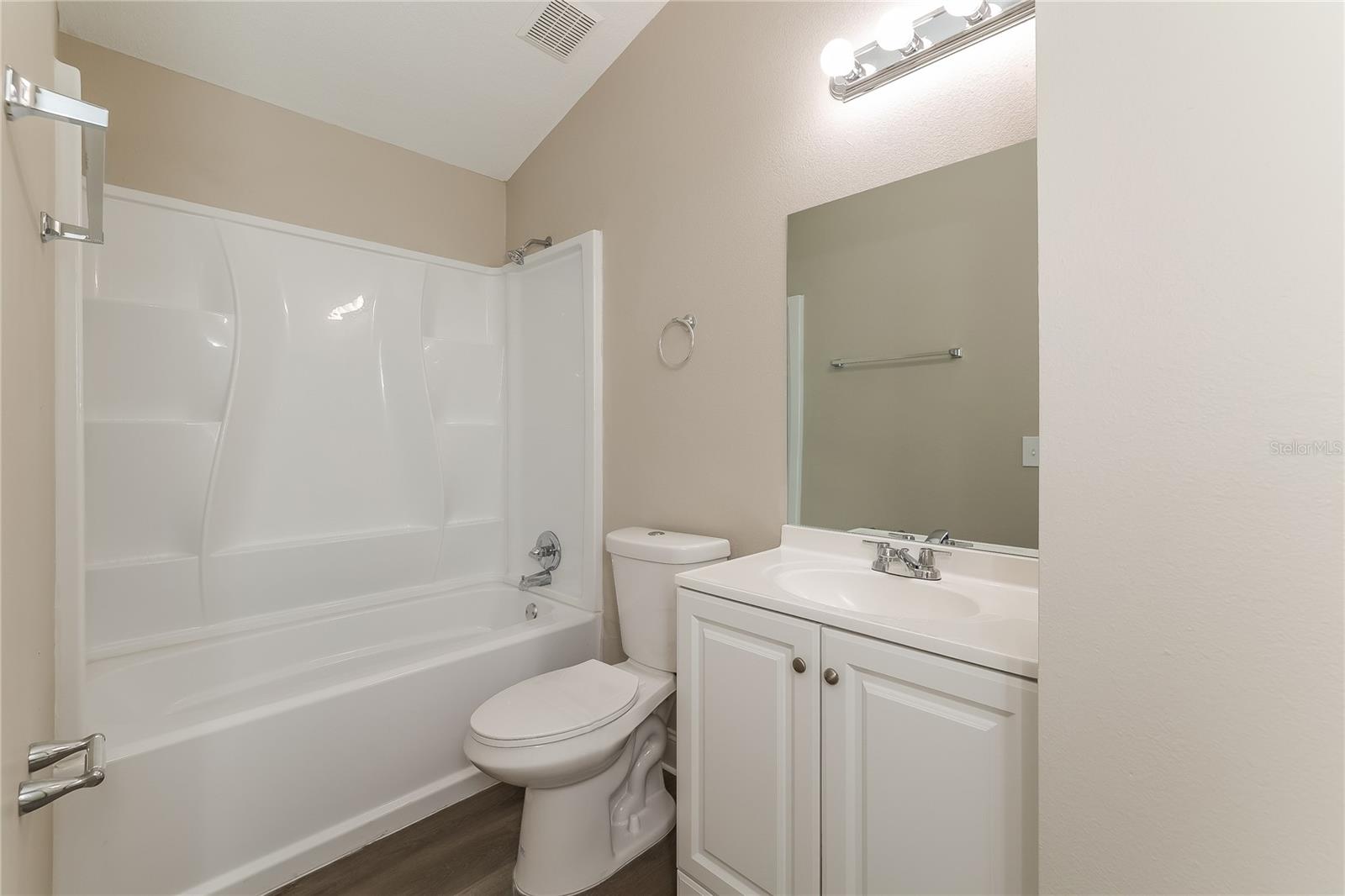 RANDA RIDGE PH 02 - Residential Lease