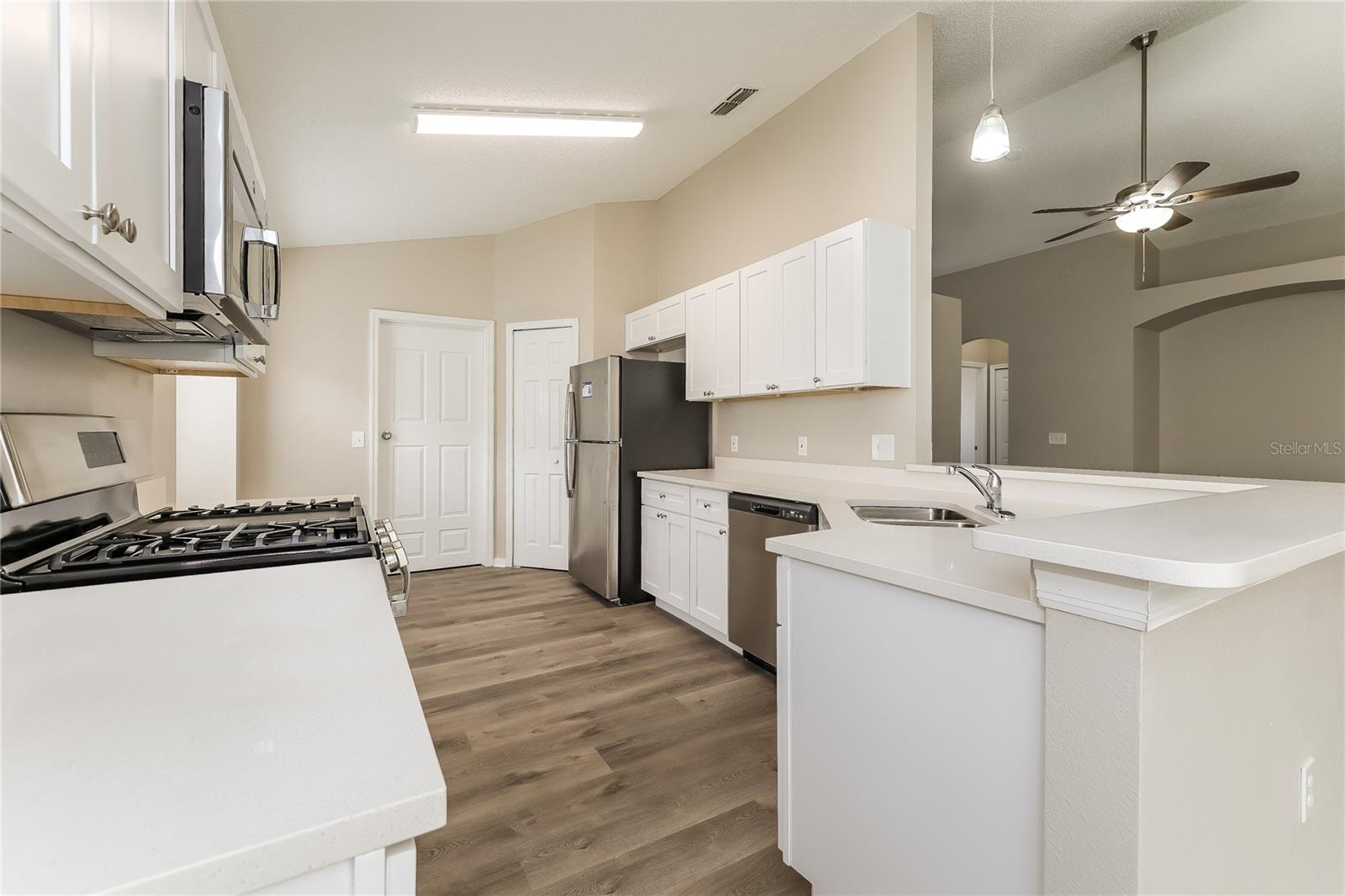 RANDA RIDGE PH 02 - Residential Lease