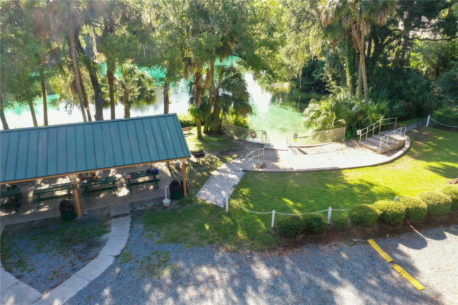 RAINBOW SPGS 04 REP - Land