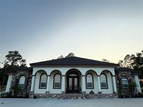 A home in LAKE WALES