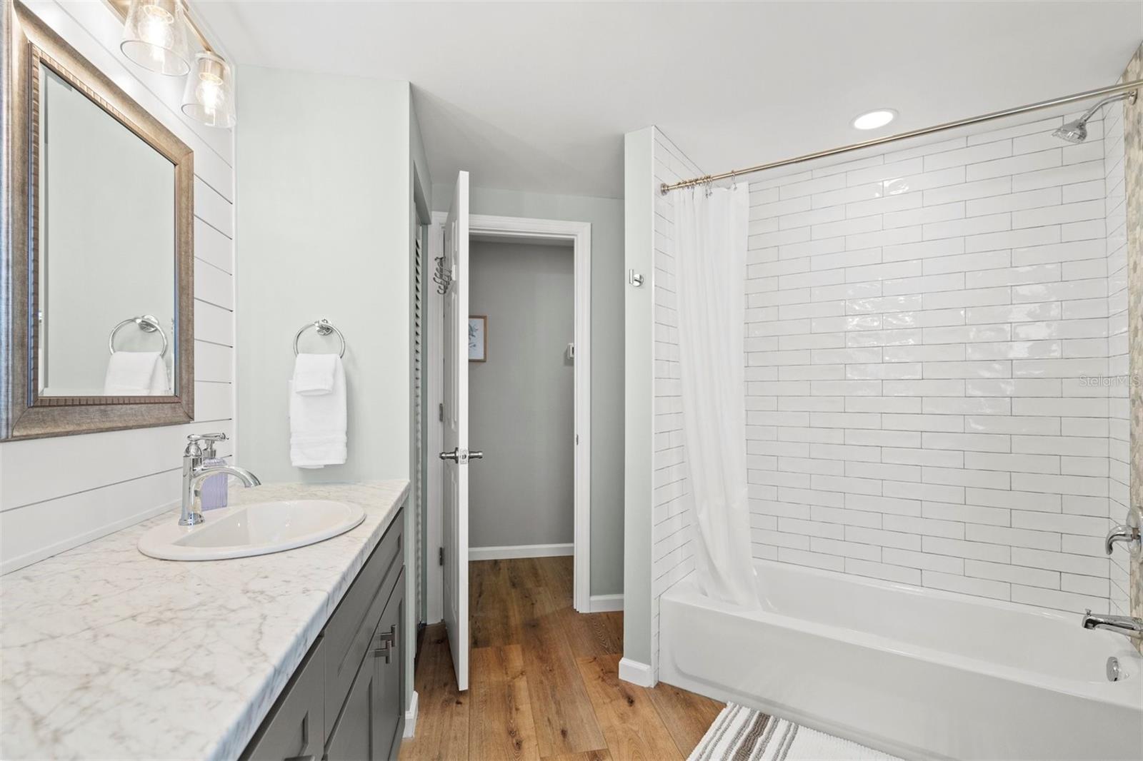 GULF GATE - Residential