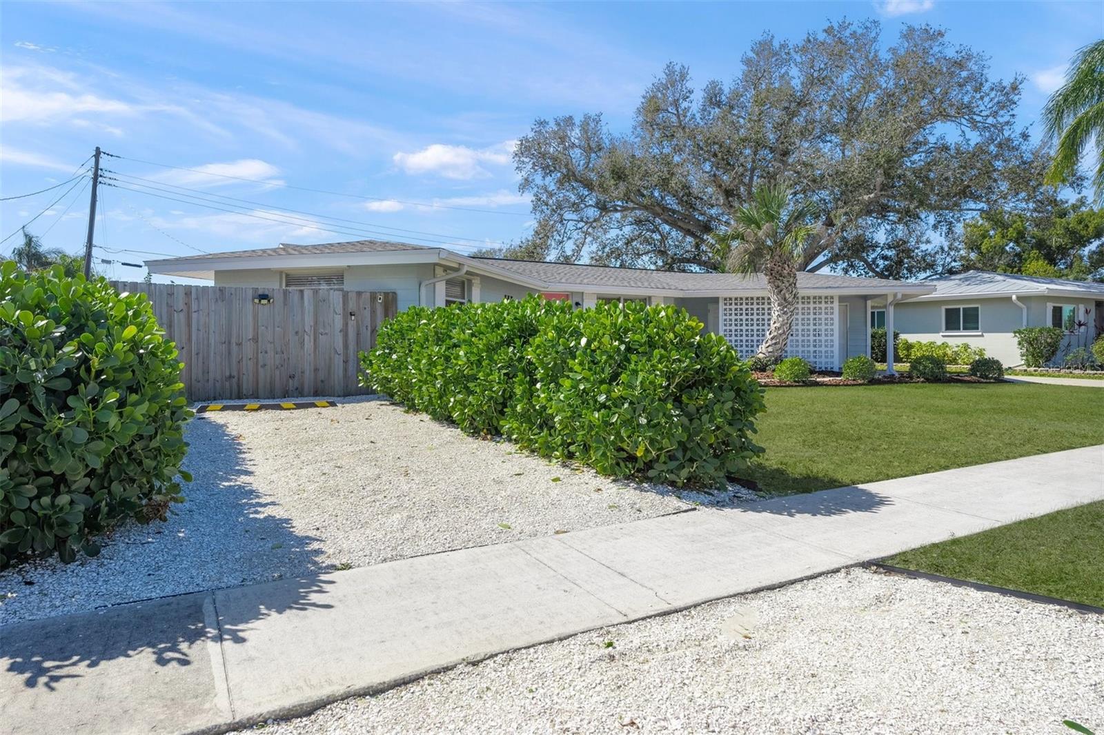 GULF GATE - Residential