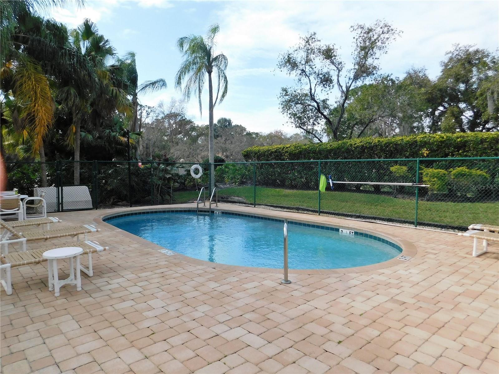 PARCEL B - THE PINNACLE - Residential Lease