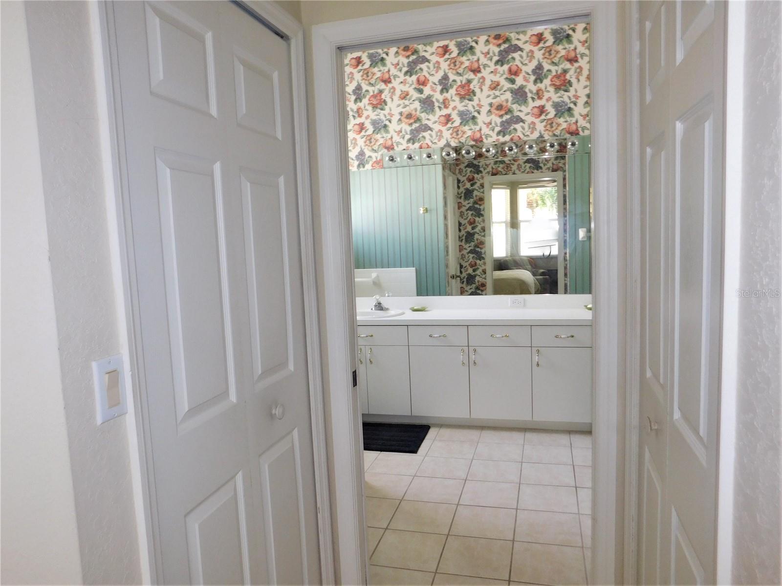 PARCEL B - THE PINNACLE - Residential Lease