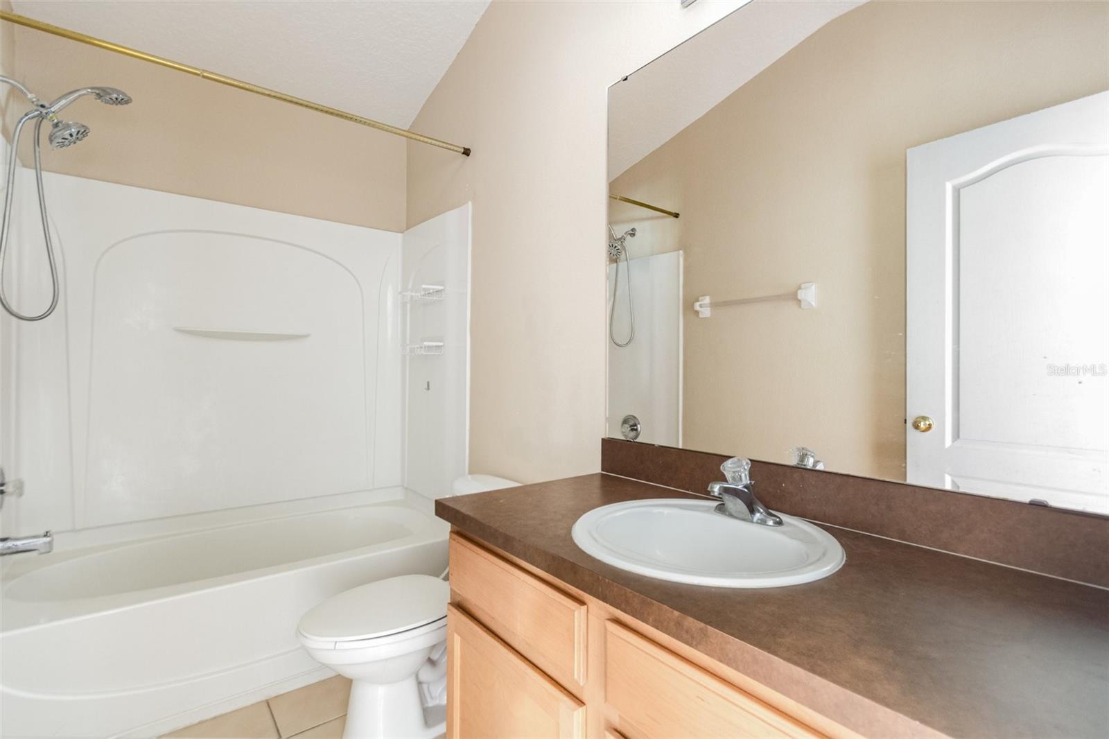 CARTER GLEN CONDOMINIUM PHASE 2 - Residential