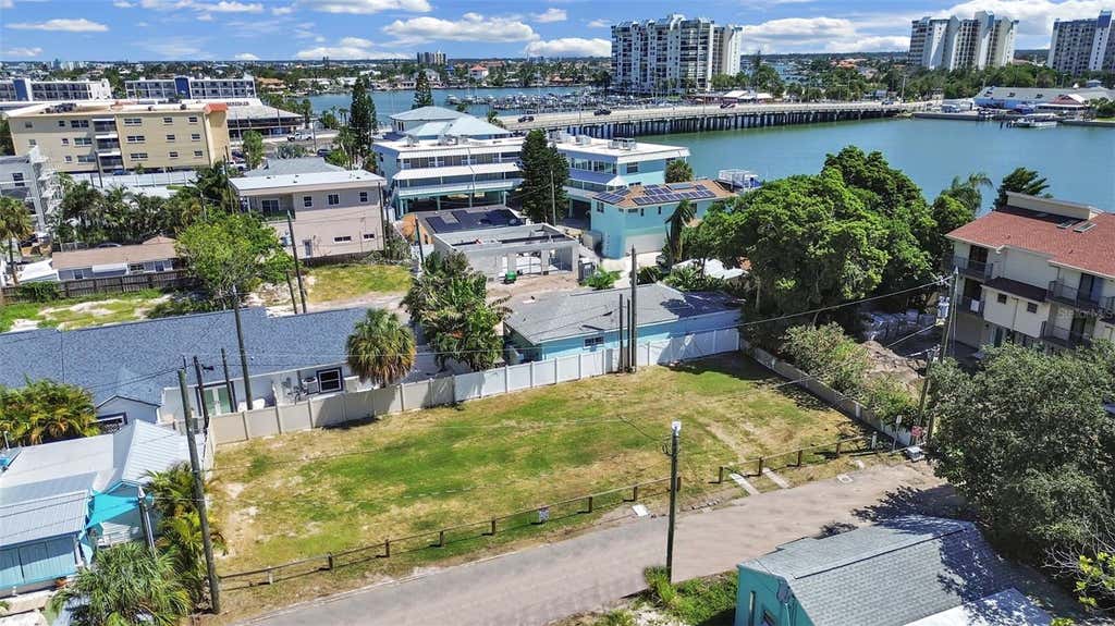 Photo of 140 92nd Avenue, Treasure Island, FL 33706 (MLS # TB8538944)