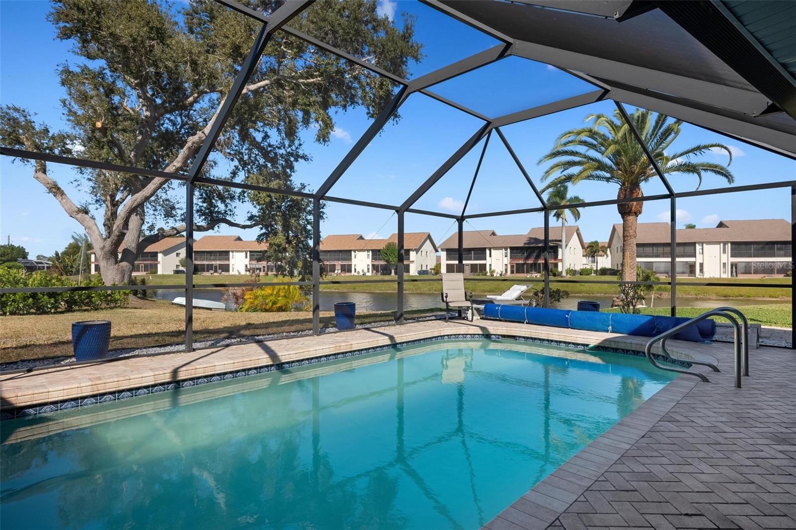 VENICE GARDENS - Residential