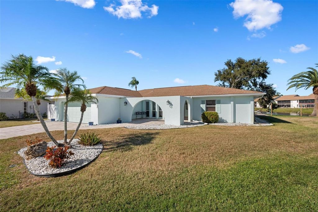 Photo of 1714 Coral Sands Court, Venice, FL 34293 (MLS # N6141970)