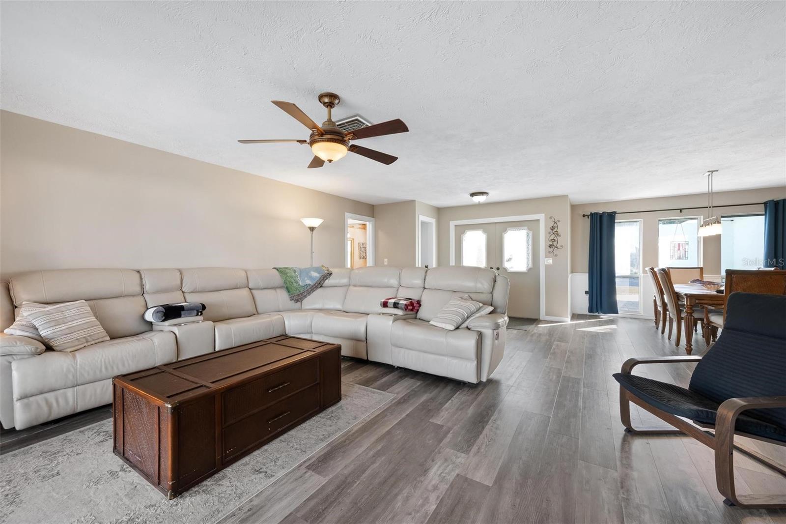 VENICE GARDENS - Residential