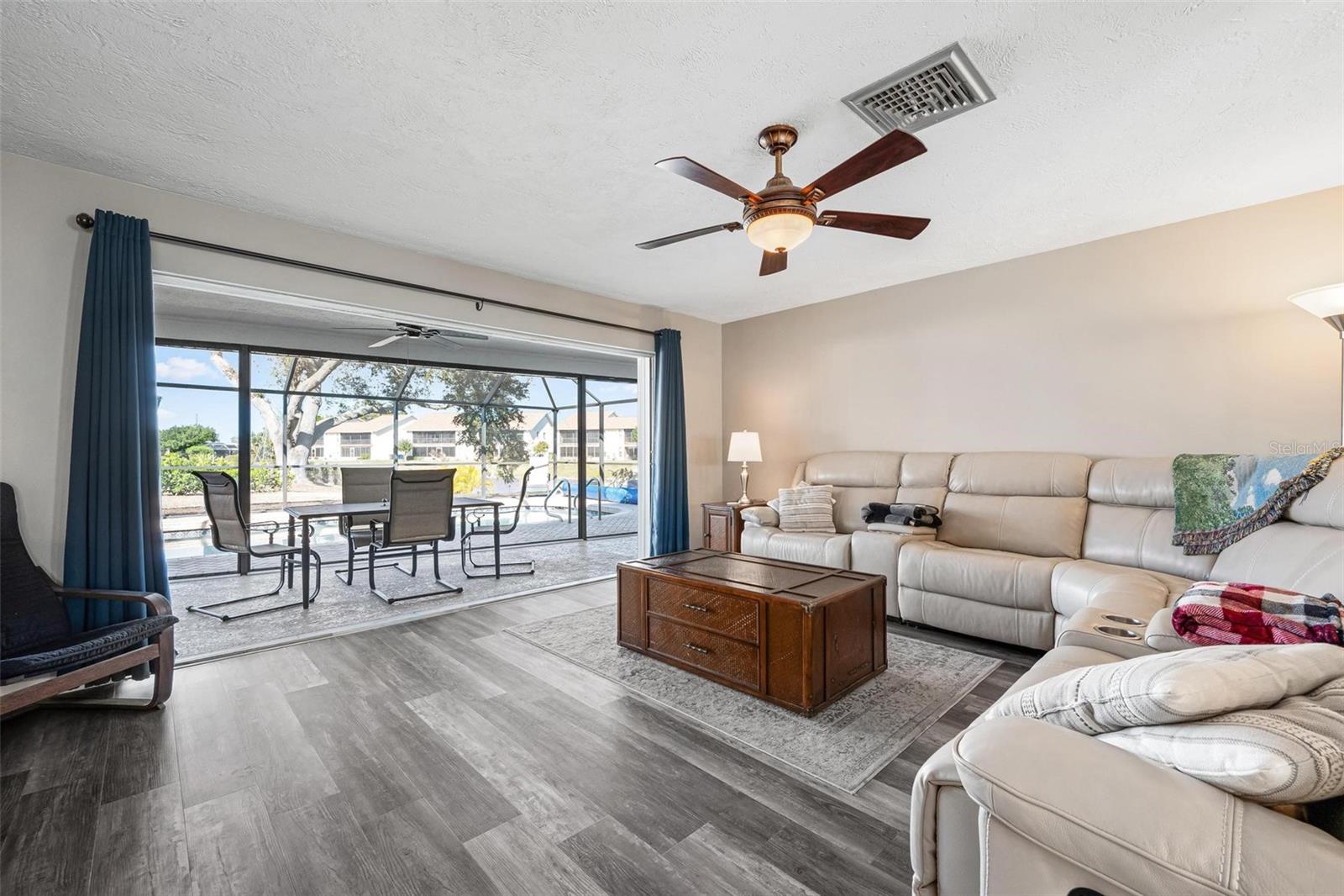 VENICE GARDENS - Residential