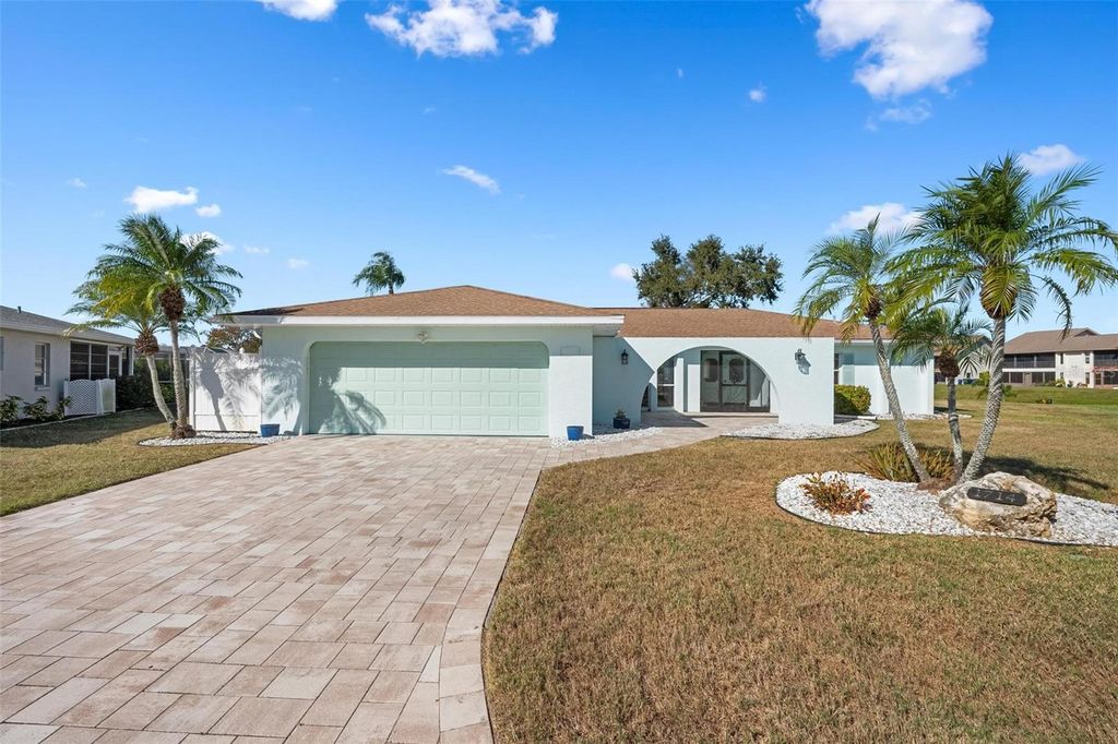 Photo of 1714 Coral Sands Court, Venice, FL 34293 (MLS # N6141970)