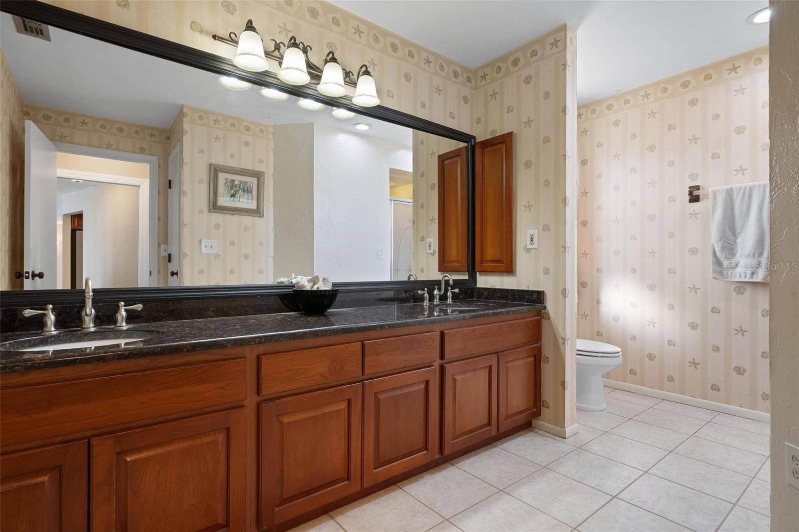 VENICE GARDENS - Residential