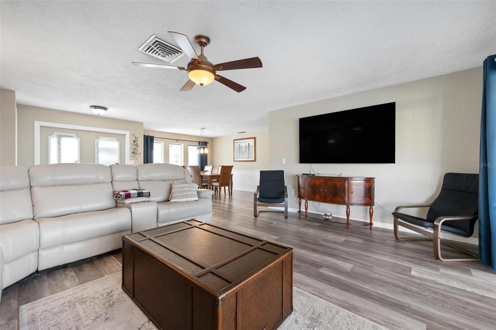 VENICE GARDENS - Residential