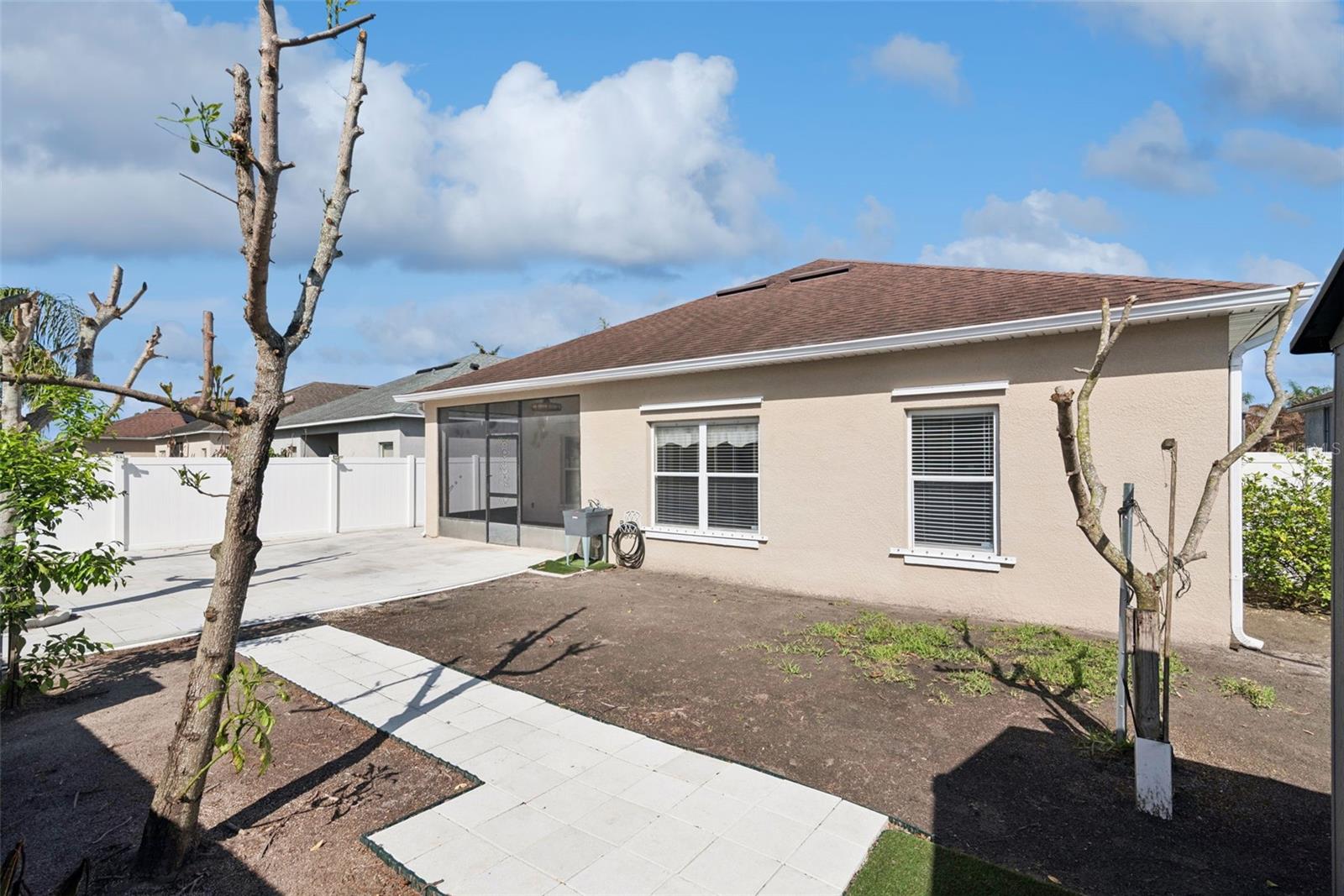 WATERSIDE ESTATES - Residential