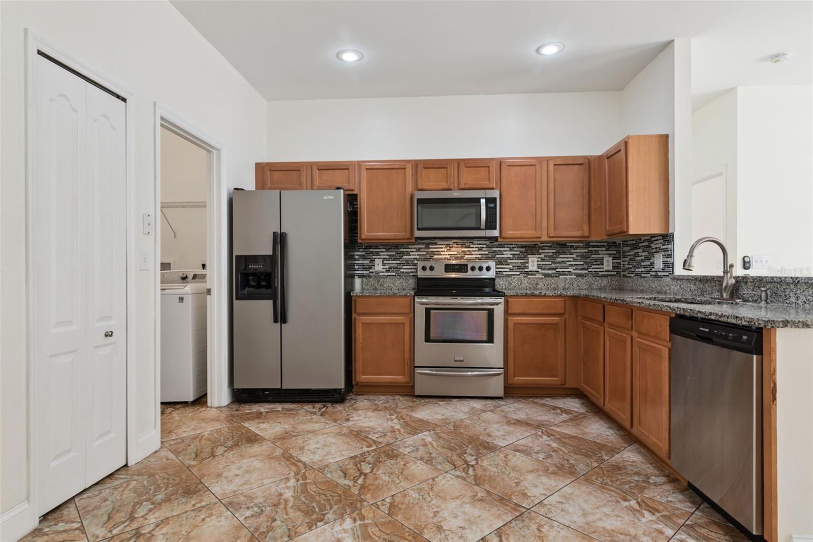 WATERSIDE ESTATES - Residential