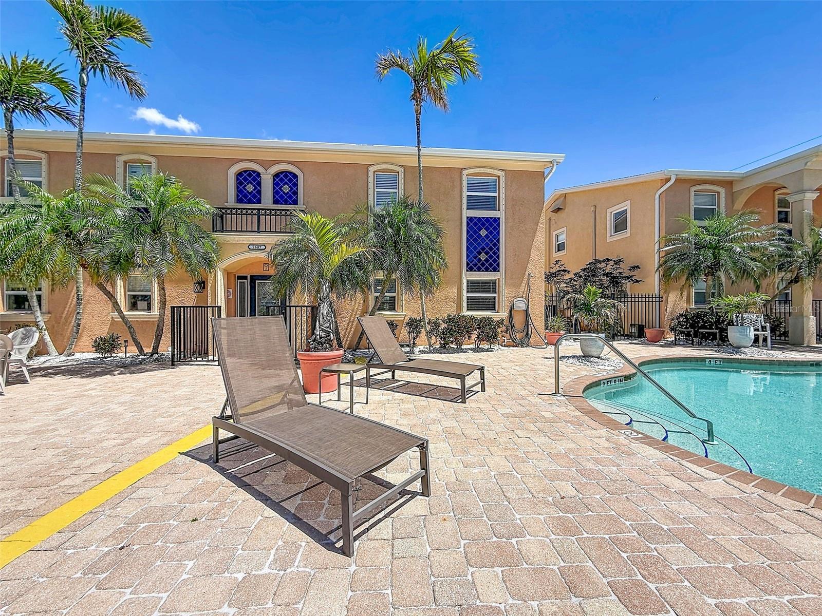 COCONUT VILLAS OF DUNEDIN CONDO - Residential