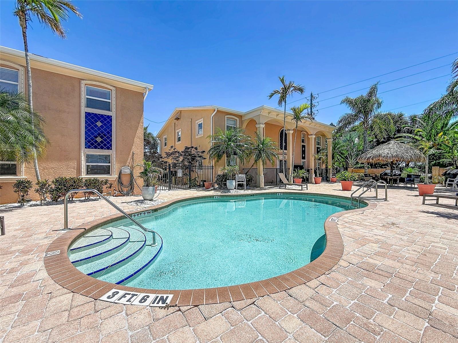 COCONUT VILLAS OF DUNEDIN CONDO - Residential