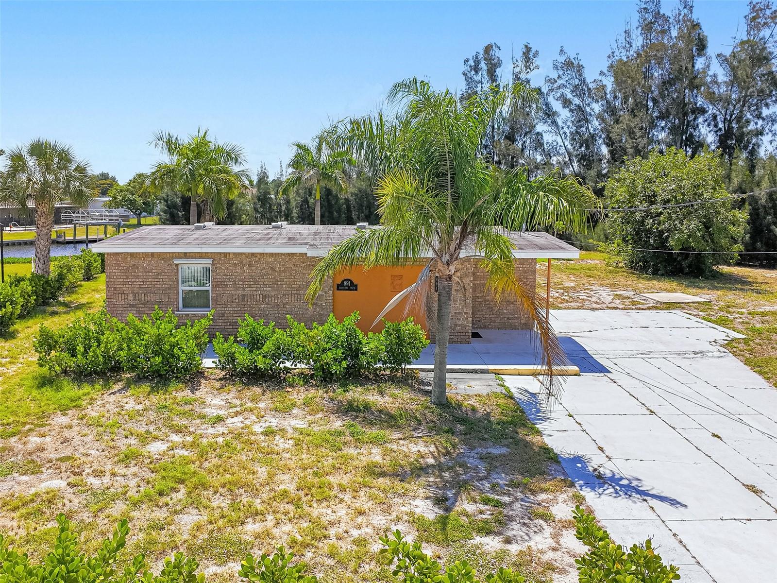 891 PALMETTO DRIVE NE