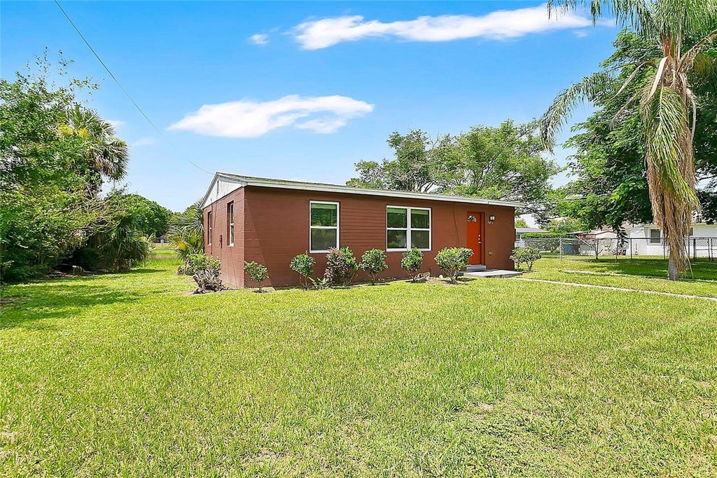 Photo of 3824 Johnson Street, Orlando, FL 32805 (MLS # S5152535)
