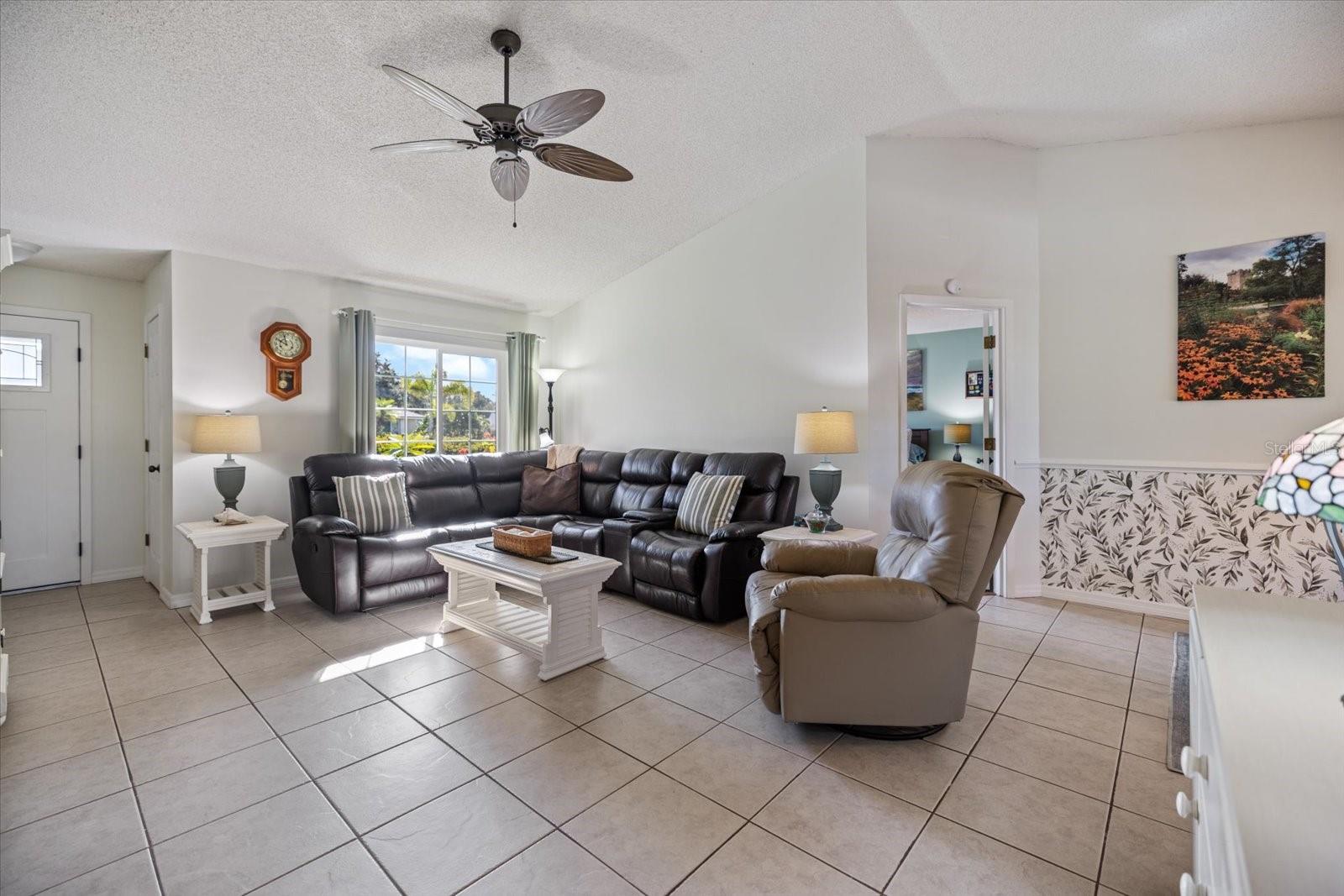 CHESTNUT CREEK LAKES OF - Residential