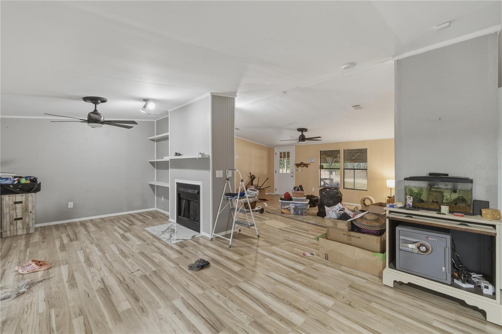 VICTORIA OAKS - Residential