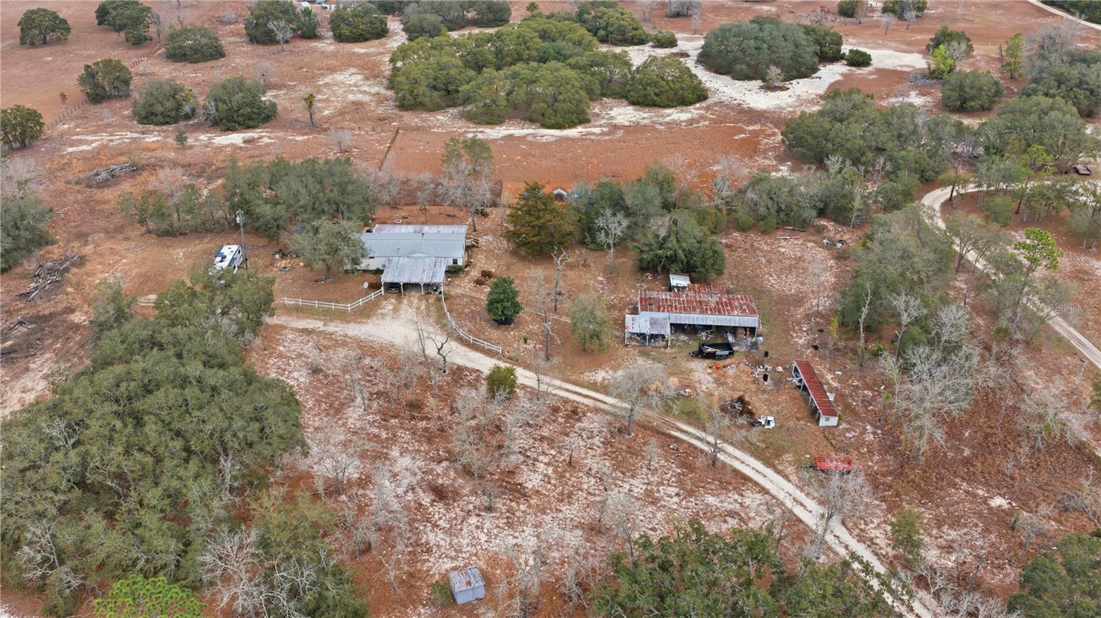 VICTORIA OAKS - Residential