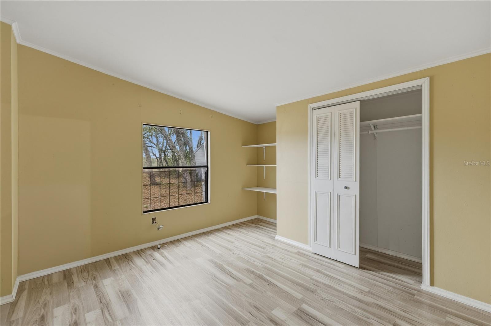 VICTORIA OAKS - Residential