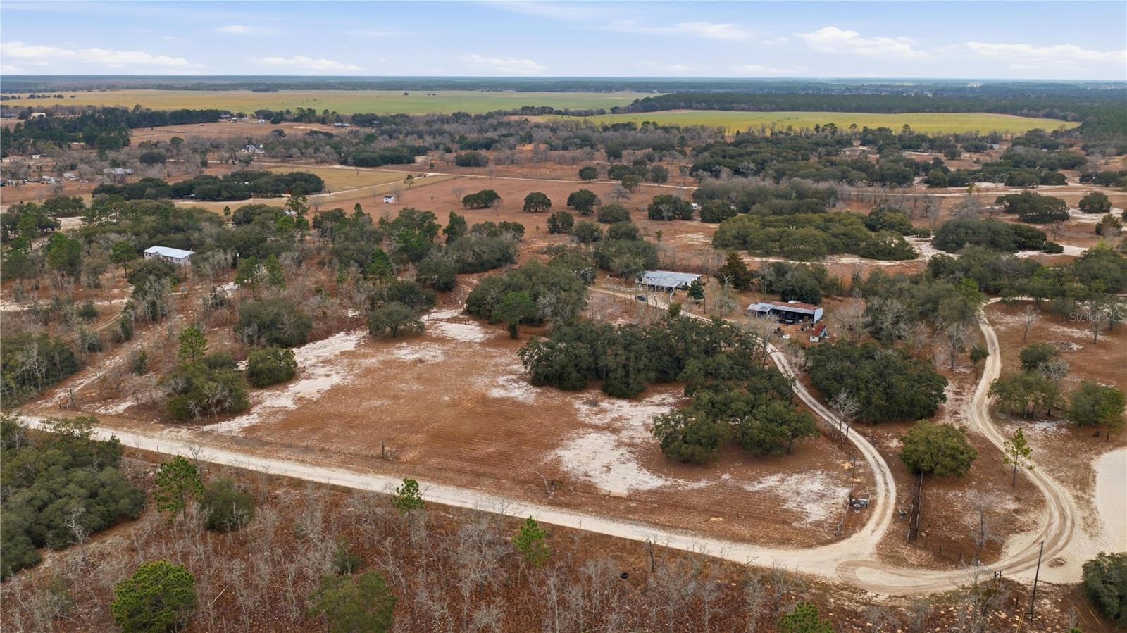 VICTORIA OAKS - Residential