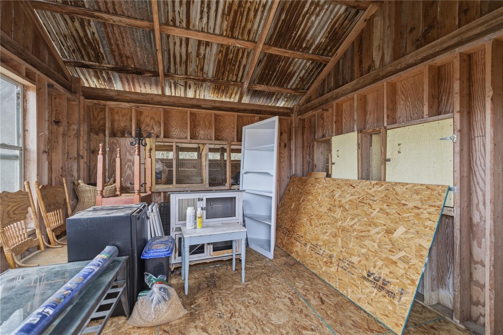 VICTORIA OAKS - Residential