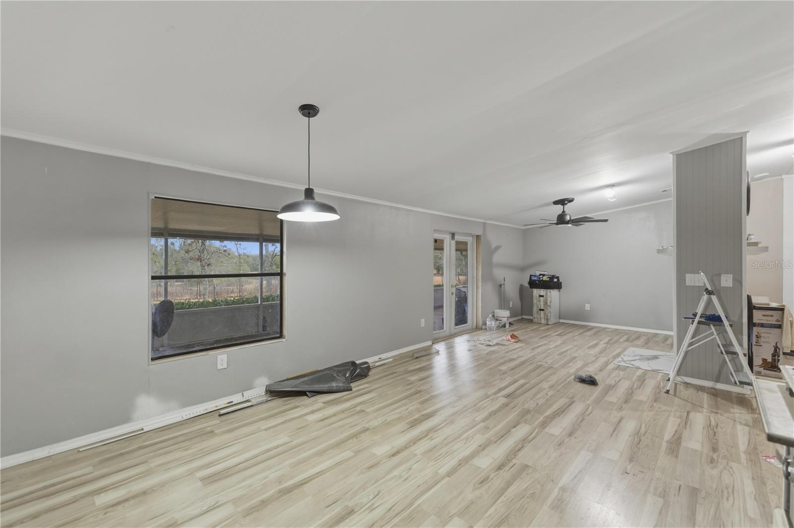 VICTORIA OAKS - Residential