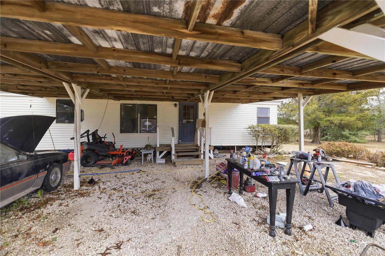 VICTORIA OAKS - Residential