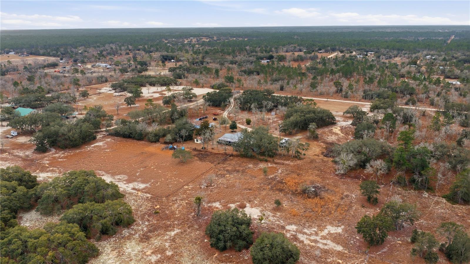 VICTORIA OAKS - Residential