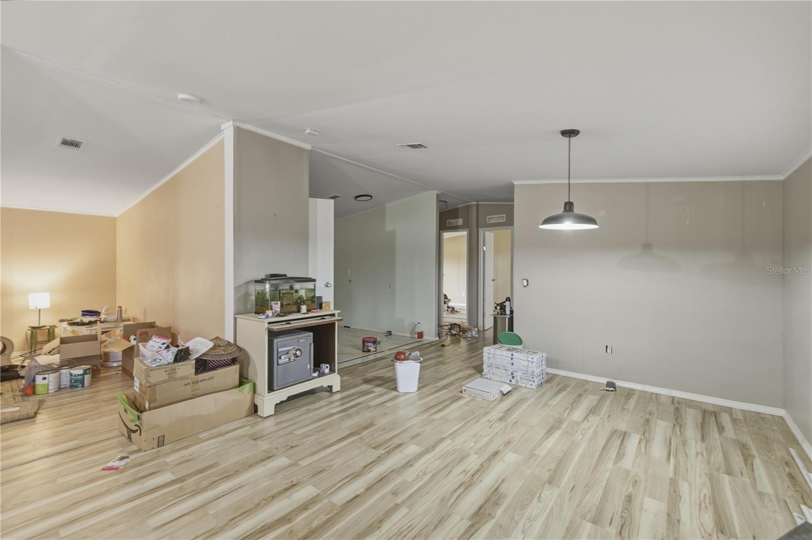 VICTORIA OAKS - Residential