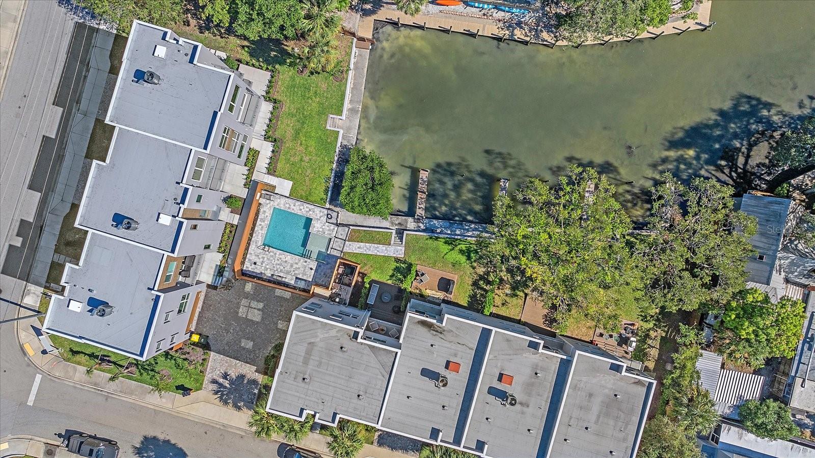 LAUREL ON THE WATER - Residential