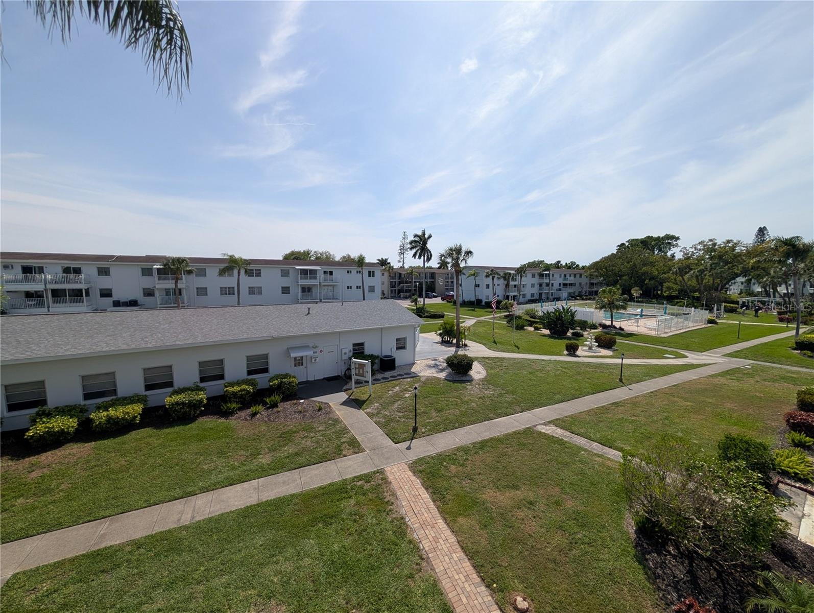 THE FOURTH BAYSHORE - Residential