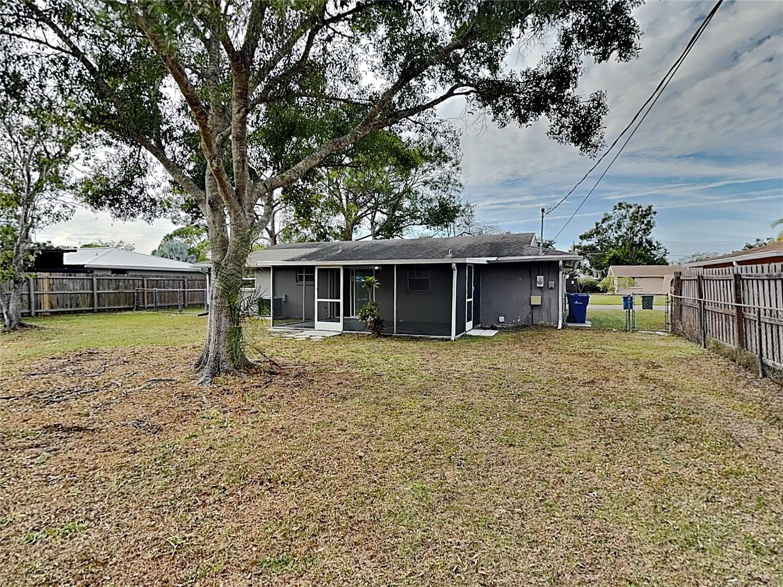 BRENTWOOD ESTATES - Residential Lease