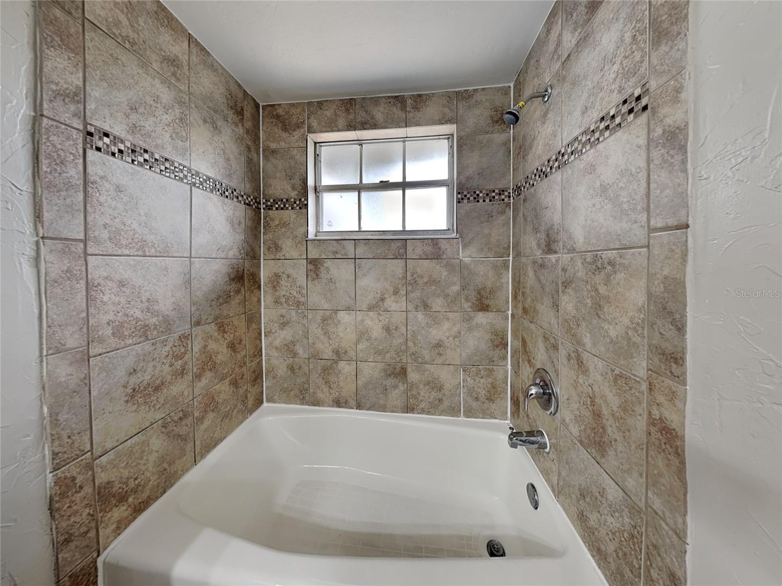 BRENTWOOD ESTATES - Residential Lease