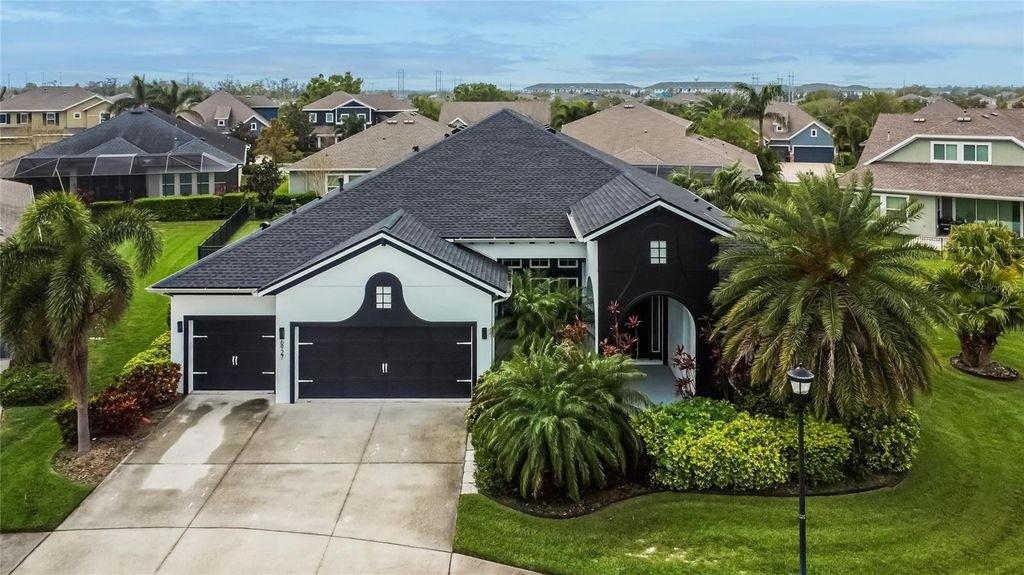 Photo of 6927 Crestpoint Drive, Apollo Beach, FL 33572 (MLS # TB8409402)