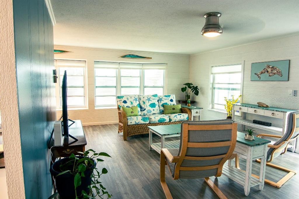 LEMON BAY ISLES PH 01 - Residential