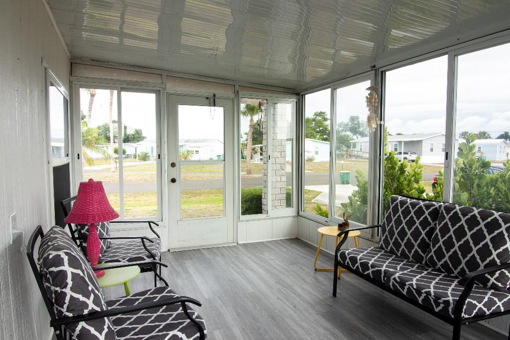 LEMON BAY ISLES PH 01 - Residential
