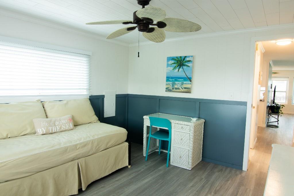 LEMON BAY ISLES PH 01 - Residential